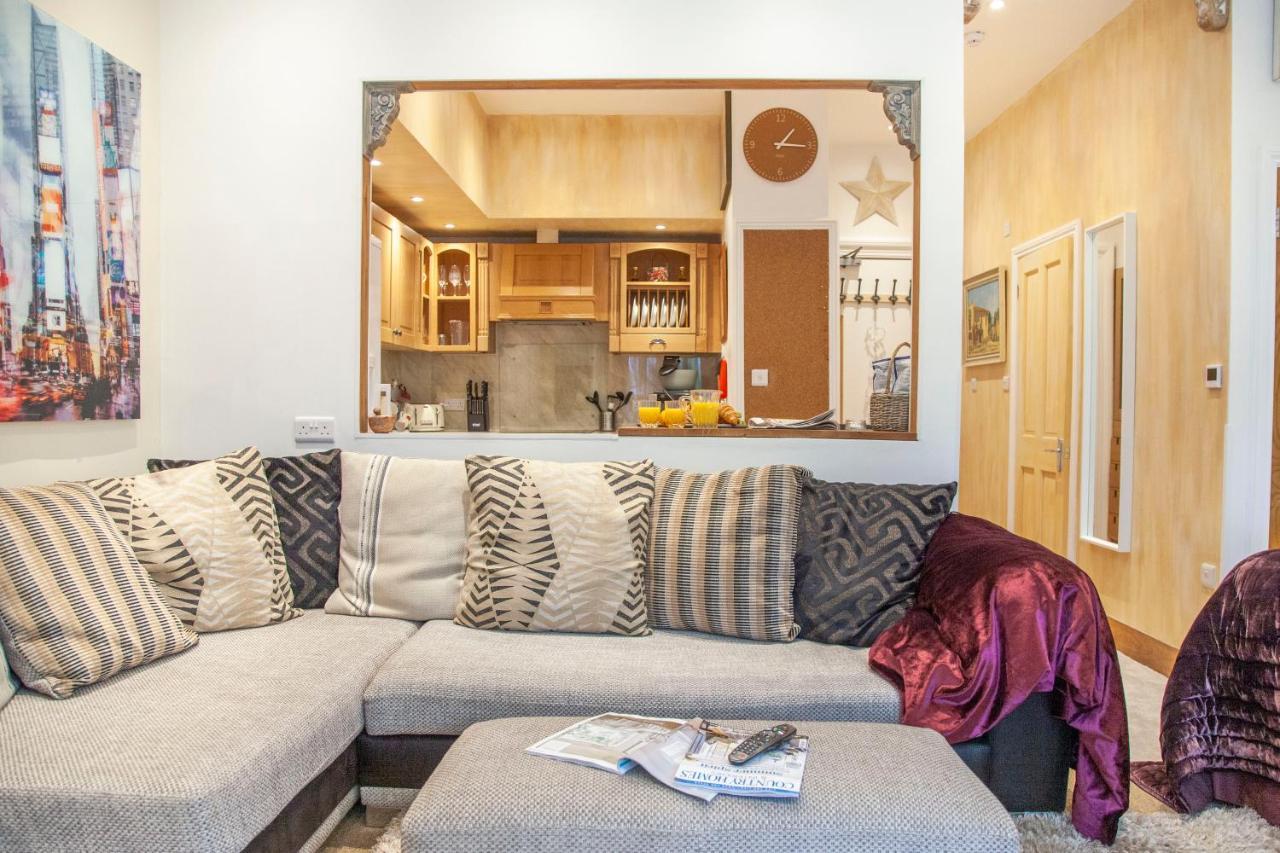Treetop Suite By Grandeur Property ボーンマス エクステリア 写真