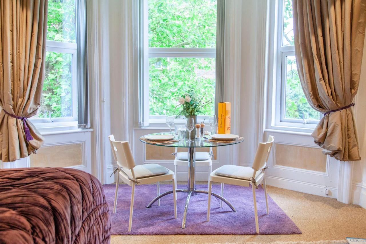 Treetop Suite By Grandeur Property ボーンマス エクステリア 写真