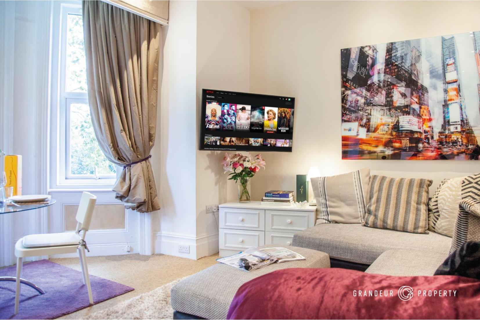 Treetop Suite By Grandeur Property ボーンマス エクステリア 写真