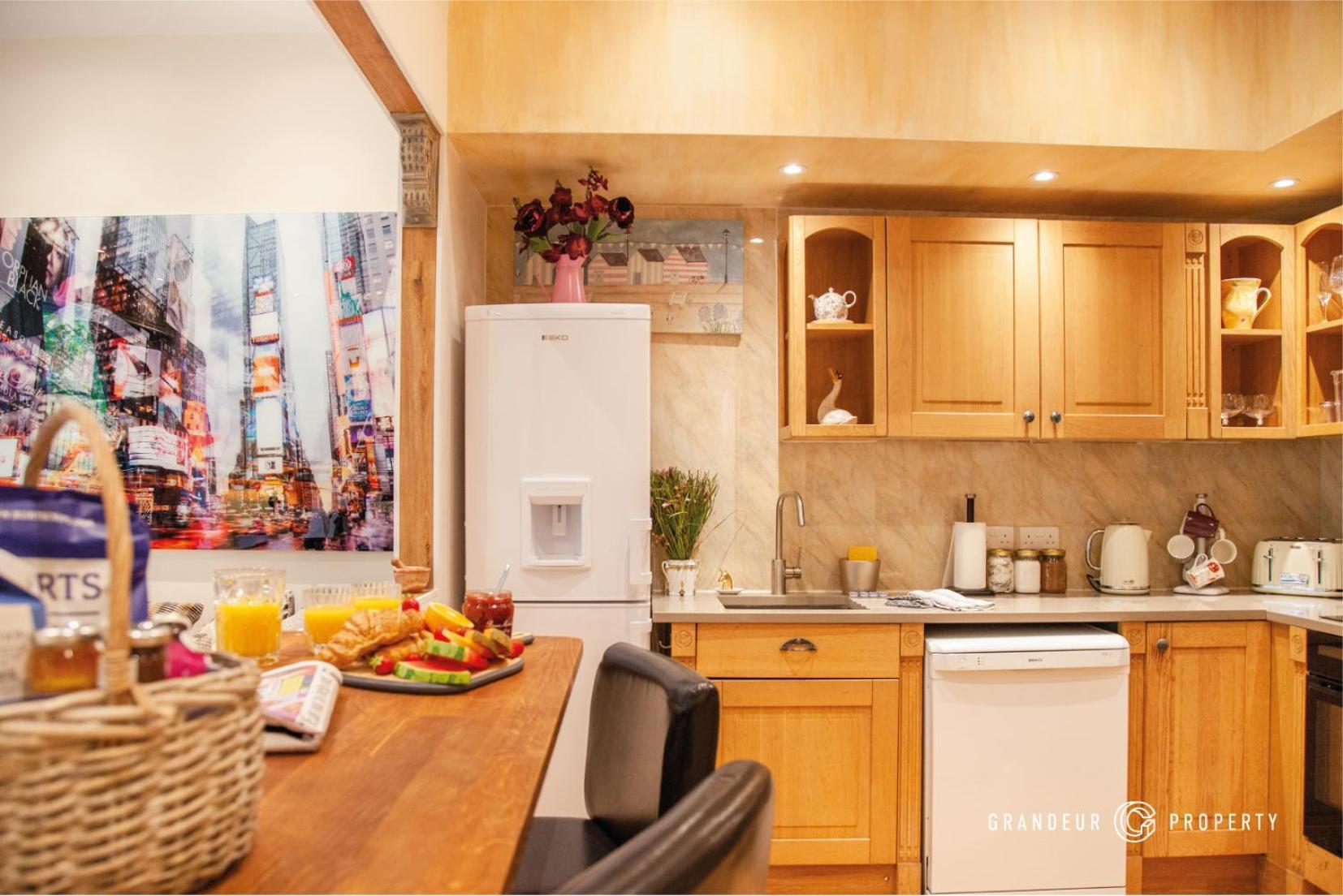 Treetop Suite By Grandeur Property ボーンマス エクステリア 写真