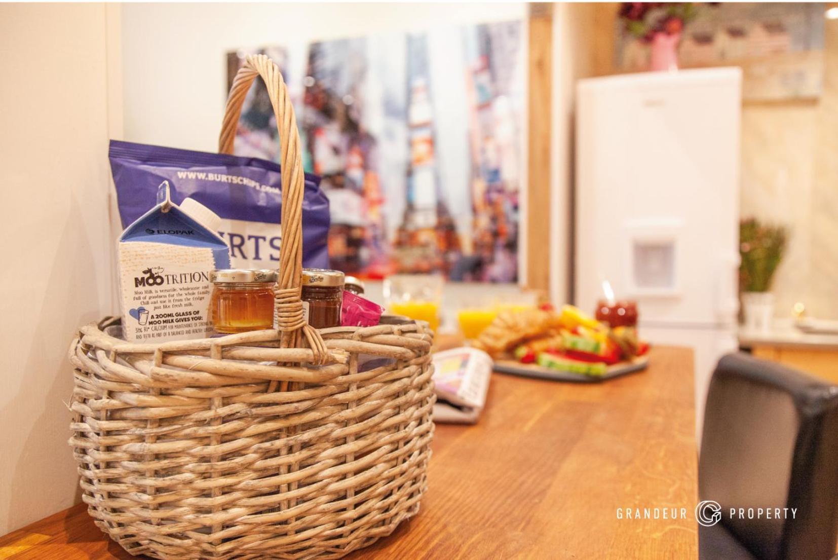 Treetop Suite By Grandeur Property ボーンマス エクステリア 写真