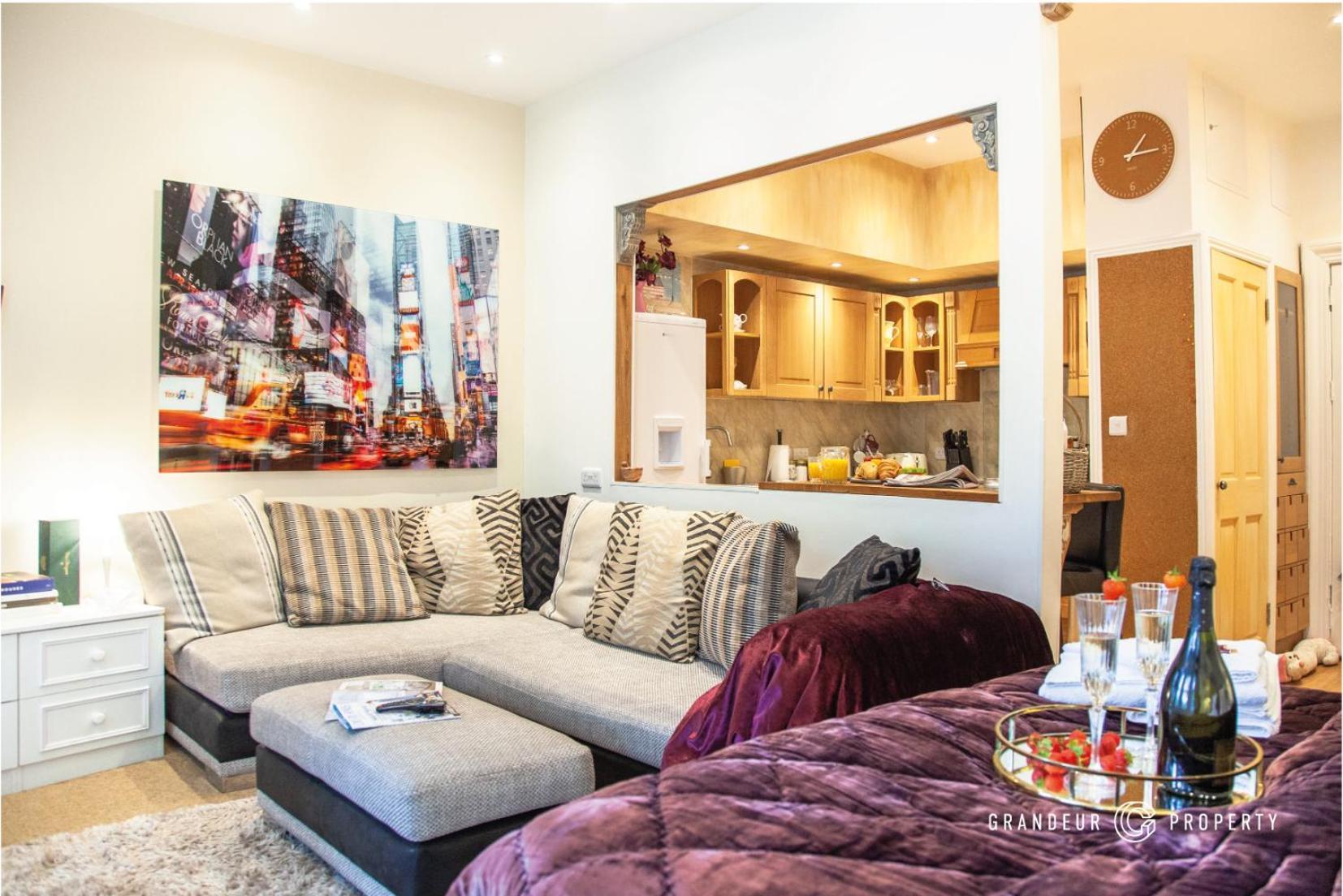 Treetop Suite By Grandeur Property ボーンマス エクステリア 写真